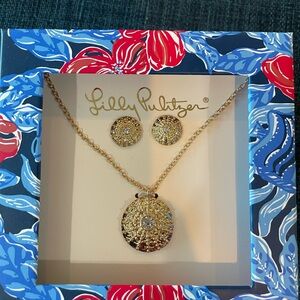 Lilly Pulitzer Gold Necklace and Earring Set in Low Tide Navy